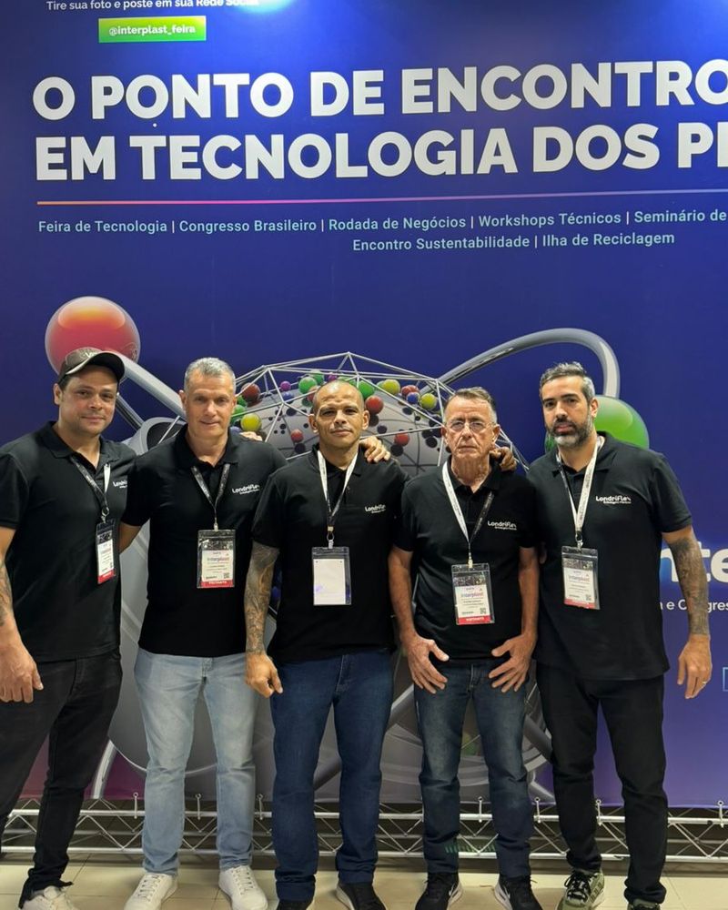Equipe da LondriFlex na feira Interplast 2026, em Joinville